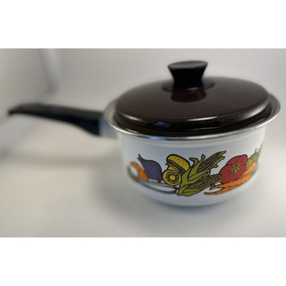 Finger Hut Vintage Enamel 8” Sauce Pan 2 Lid 1975 Vegetable Design - Picture 2 of 12